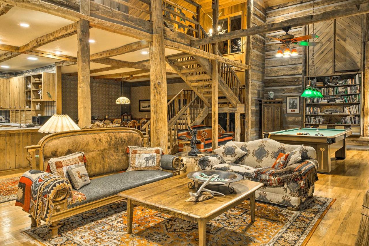 Spacious Cullowhee Lodge With Views And River Access! Exterior photo