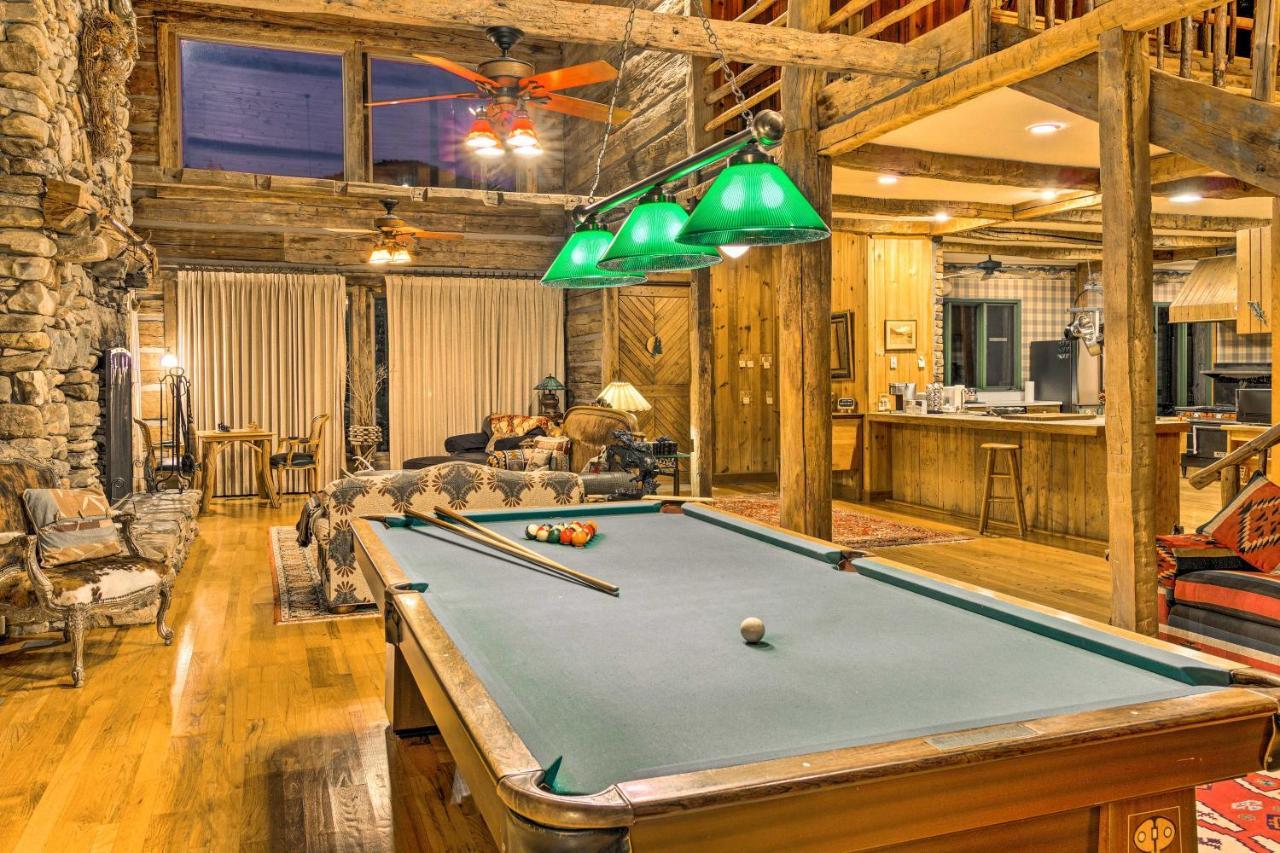 Spacious Cullowhee Lodge With Views And River Access! Exterior photo