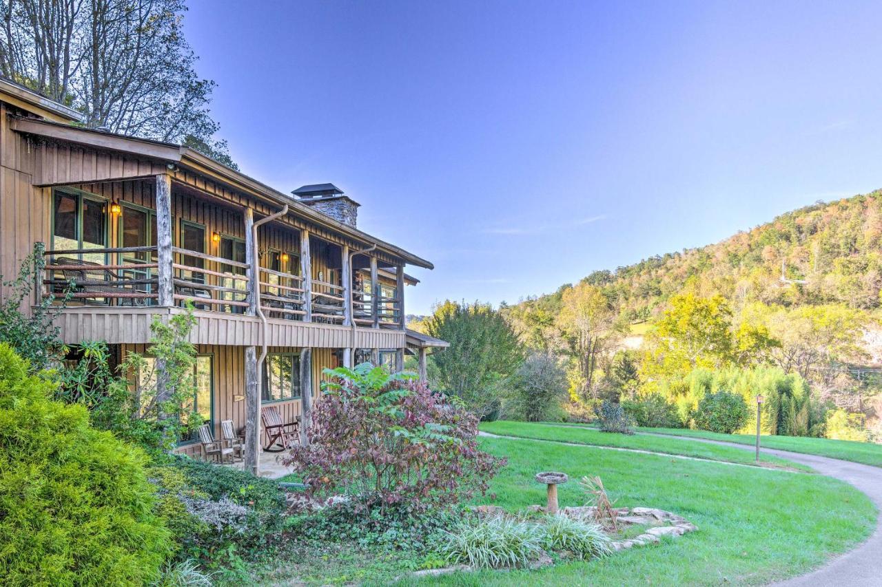 Spacious Cullowhee Lodge With Views And River Access! Exterior photo